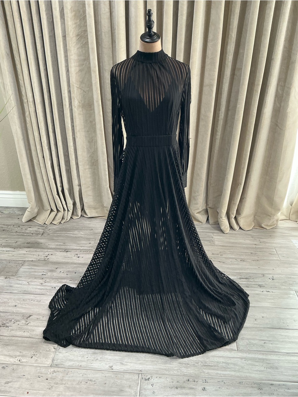 L'ATISTE Black Sheer Long-Sleeve Maxi Dress